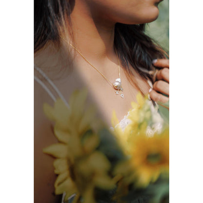 La marque-M White Full Of Love Pearl Diamond Necklace