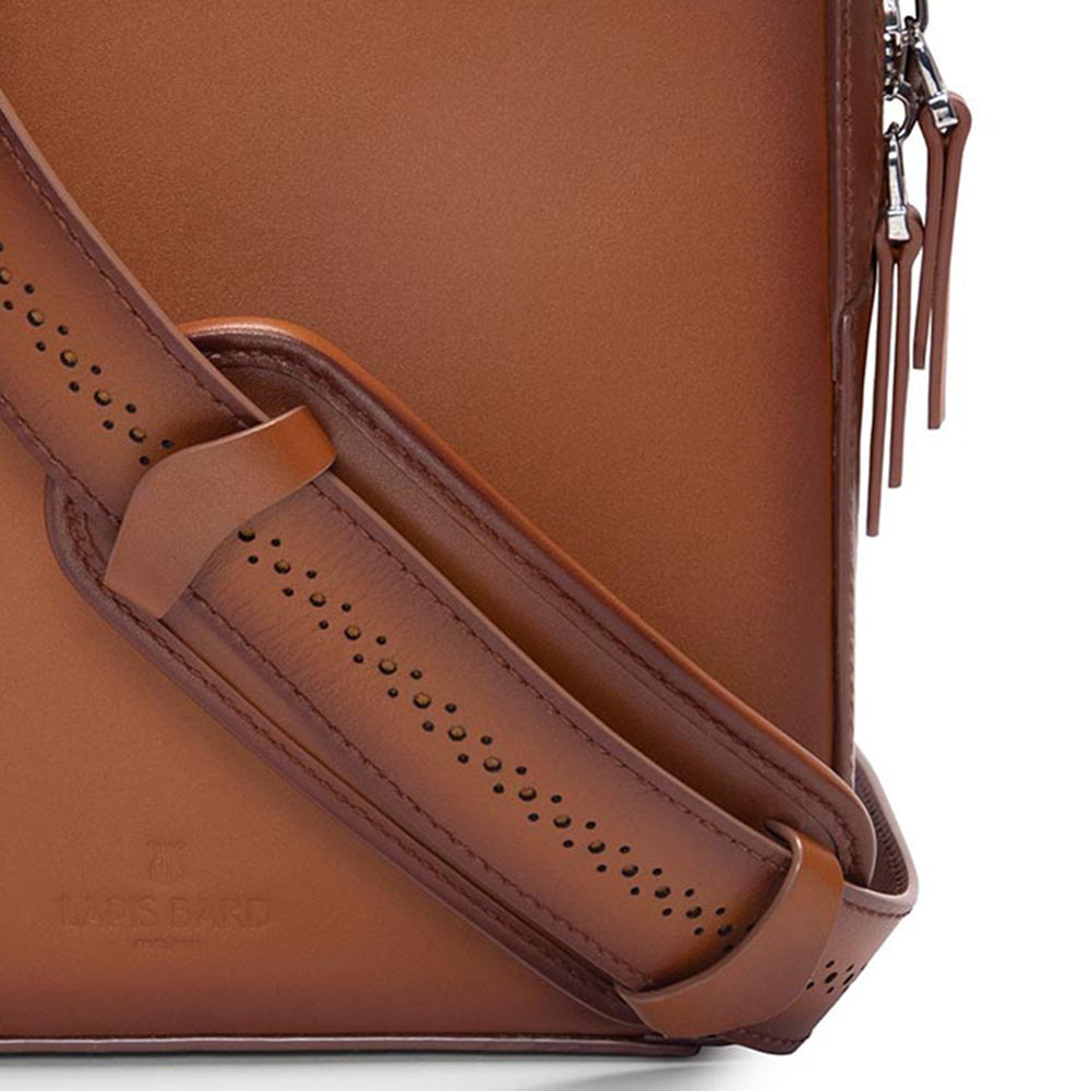 Lapis Bard Ducorium Kent Crossbody Travel Bag - Cognac Brown