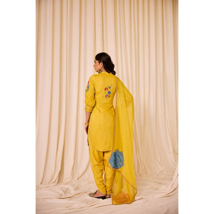 Leela by A Yellow Straight Tulip And Abstract Applique Kurta With Pant And Dupatta