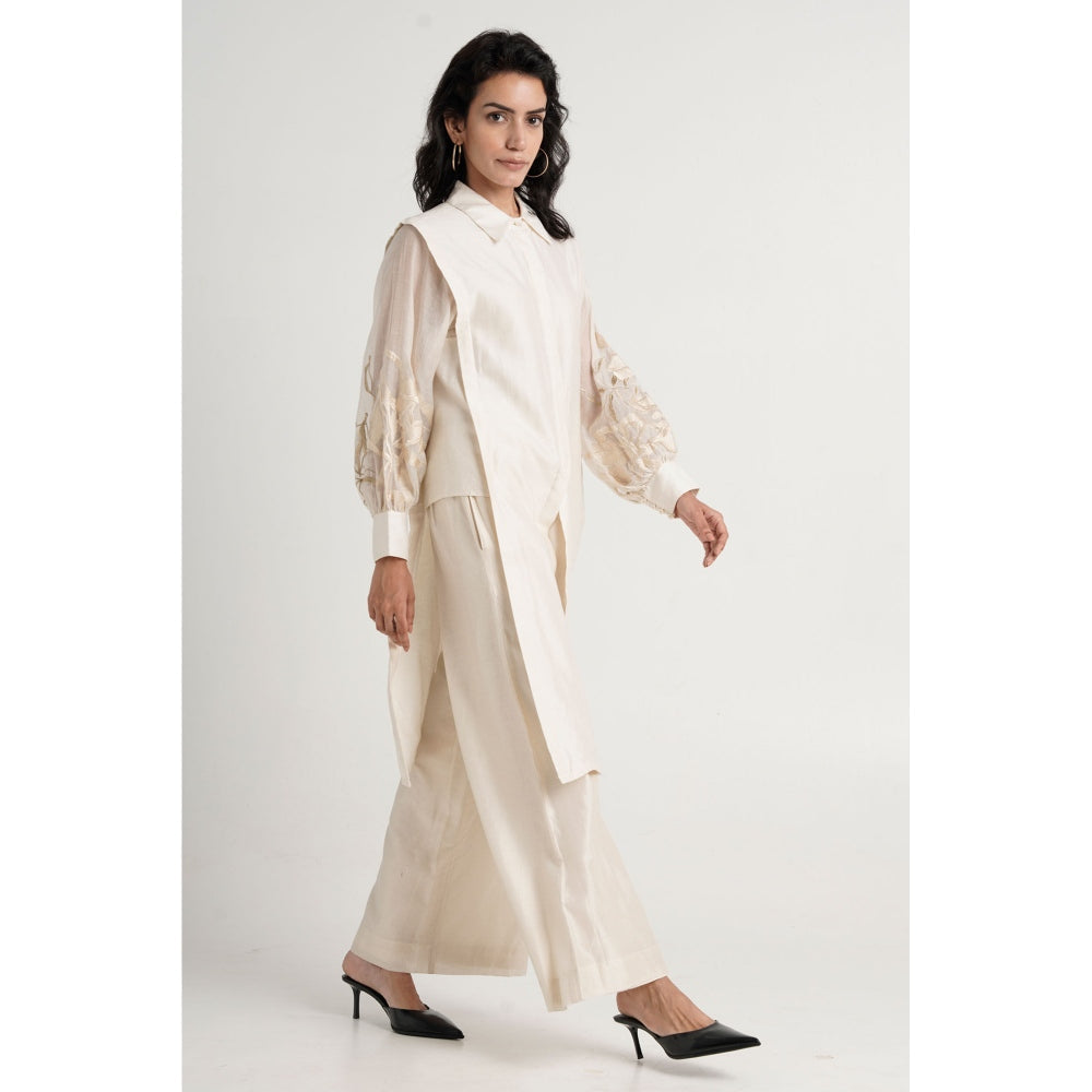 MADDER MUCH Buckler Co-Ord - White (Set of 2)