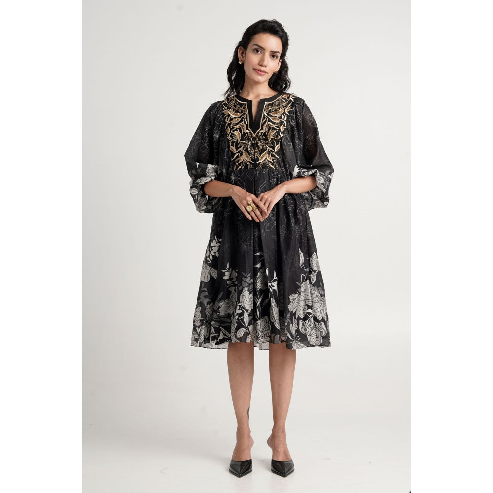 MADDER MUCH Harper Knee Length Dress - Black