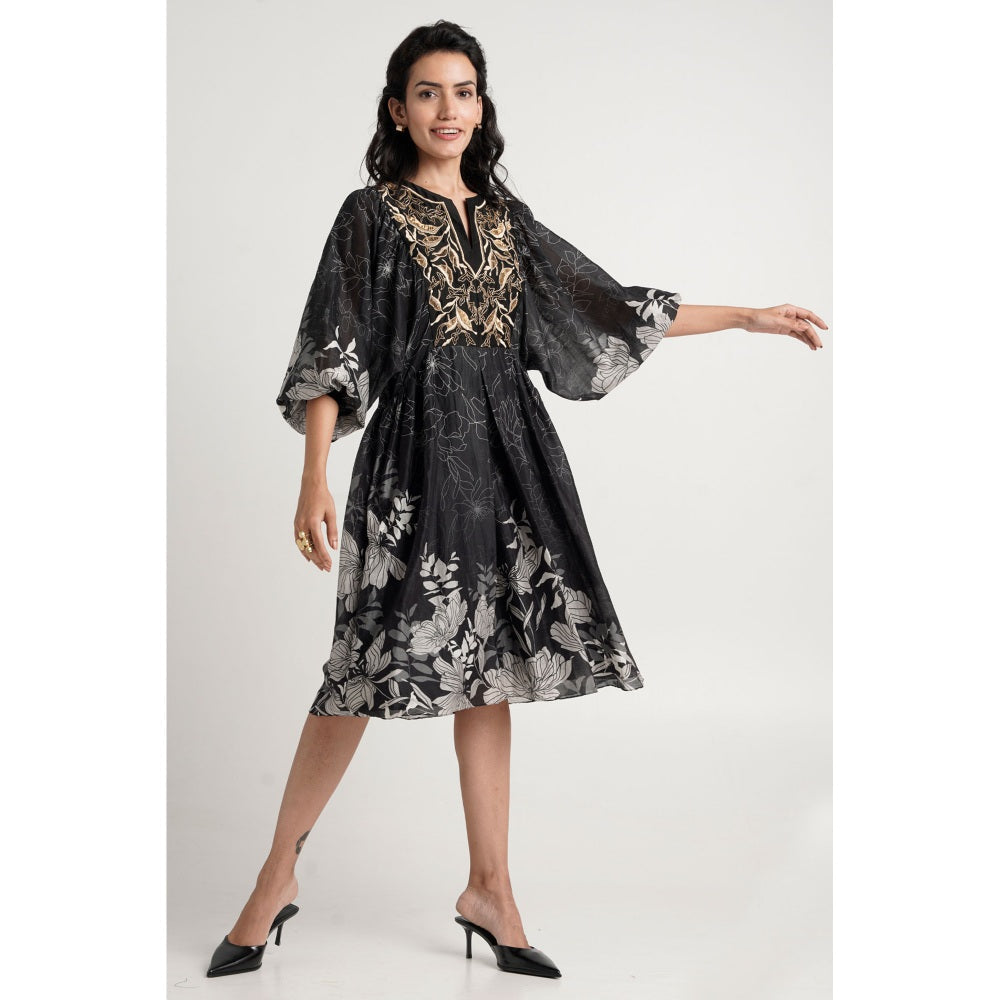 MADDER MUCH Harper Knee Length Dress - Black