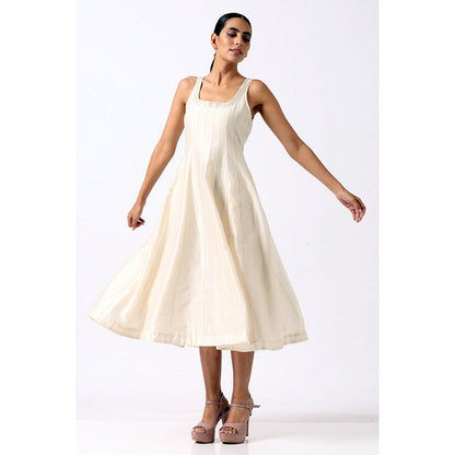 MADDER MUCH Iris Midi Dress - White (Set of 3)