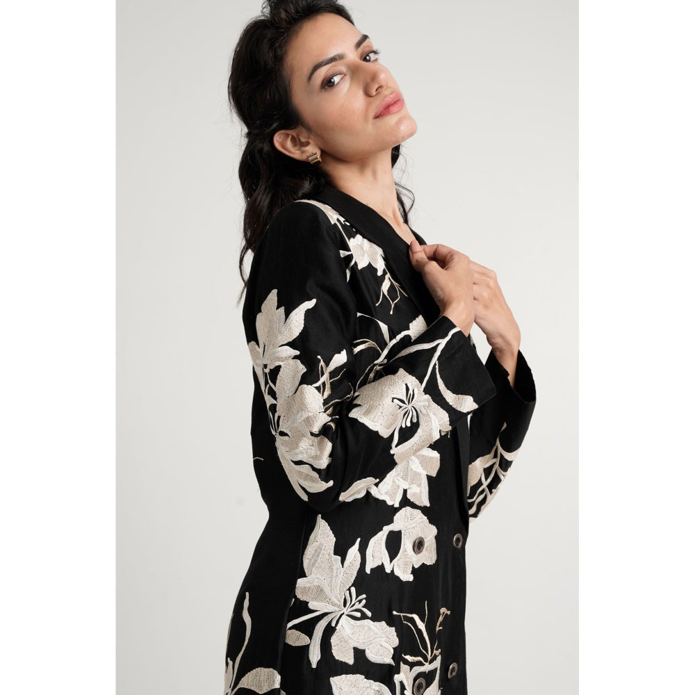 MADDER MUCH Lucas Knee Length Dress - Black