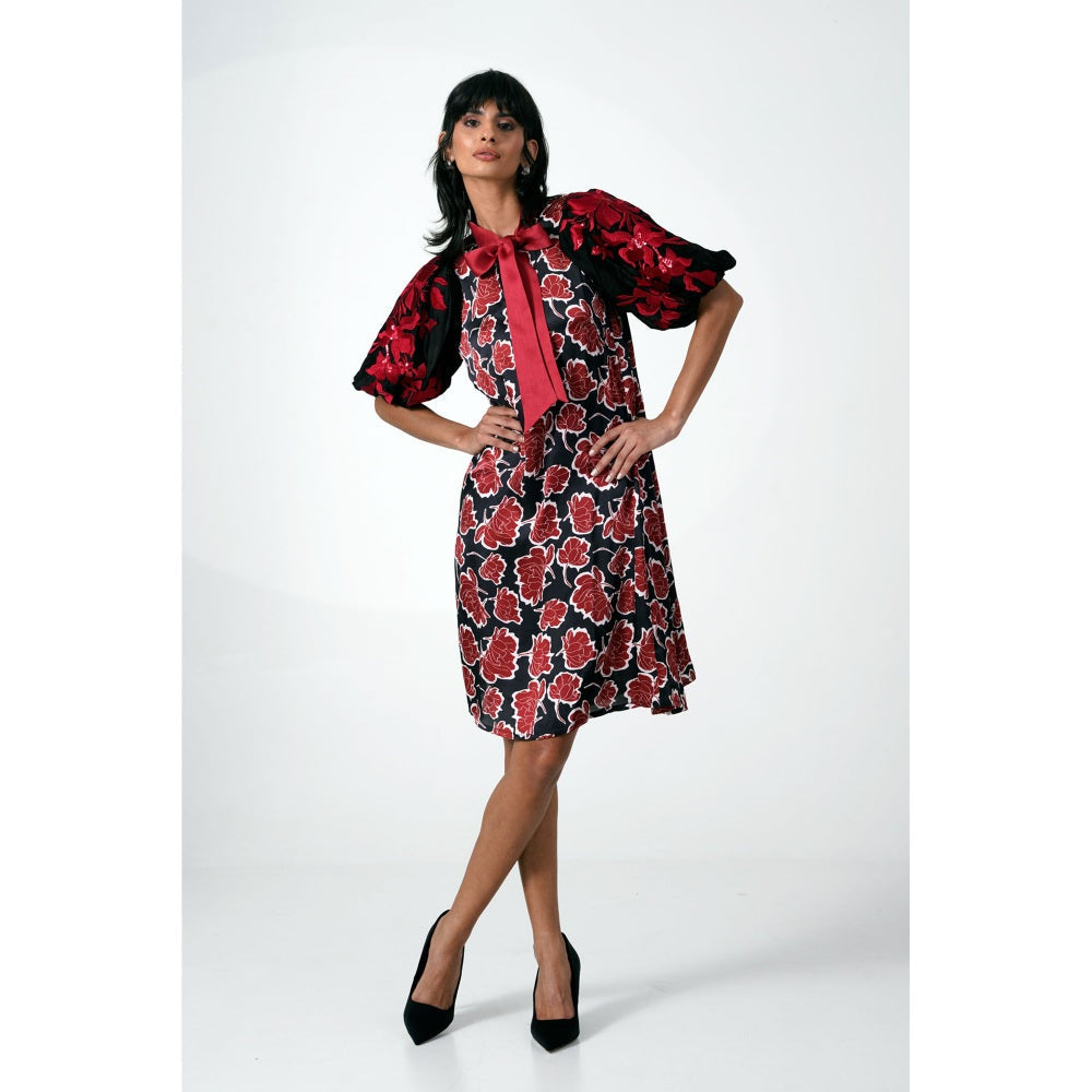 MADDER MUCH Keri Shift Printed Dress