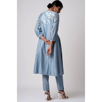 MADDER MUCH Blue Embroidered Round Neck Kurta With Pant