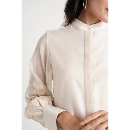 MADDER MUCH Off White Chanderi Mandarin Neck Solid Peplum Top With Pant Co-Ord Set