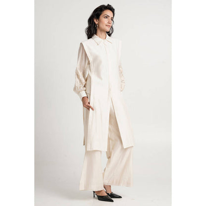 MADDER MUCH Women Ivory Chanderi Solid Kurta with Pant