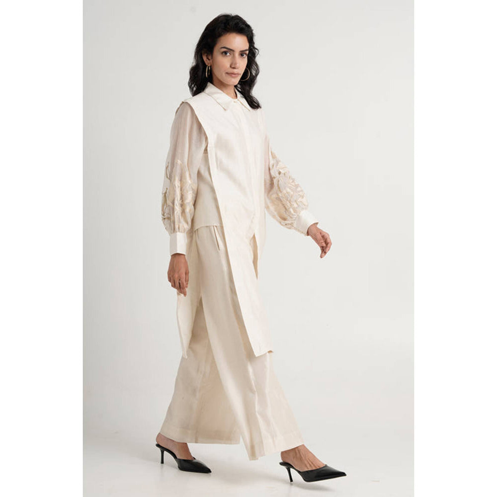 MADDER MUCH Women Ivory Chanderi Solid Kurta with Pant