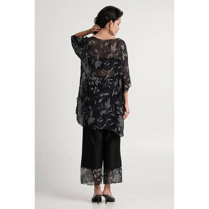 MADDER MUCH Women Black Chanderi Floral Top with Pant and Bustier