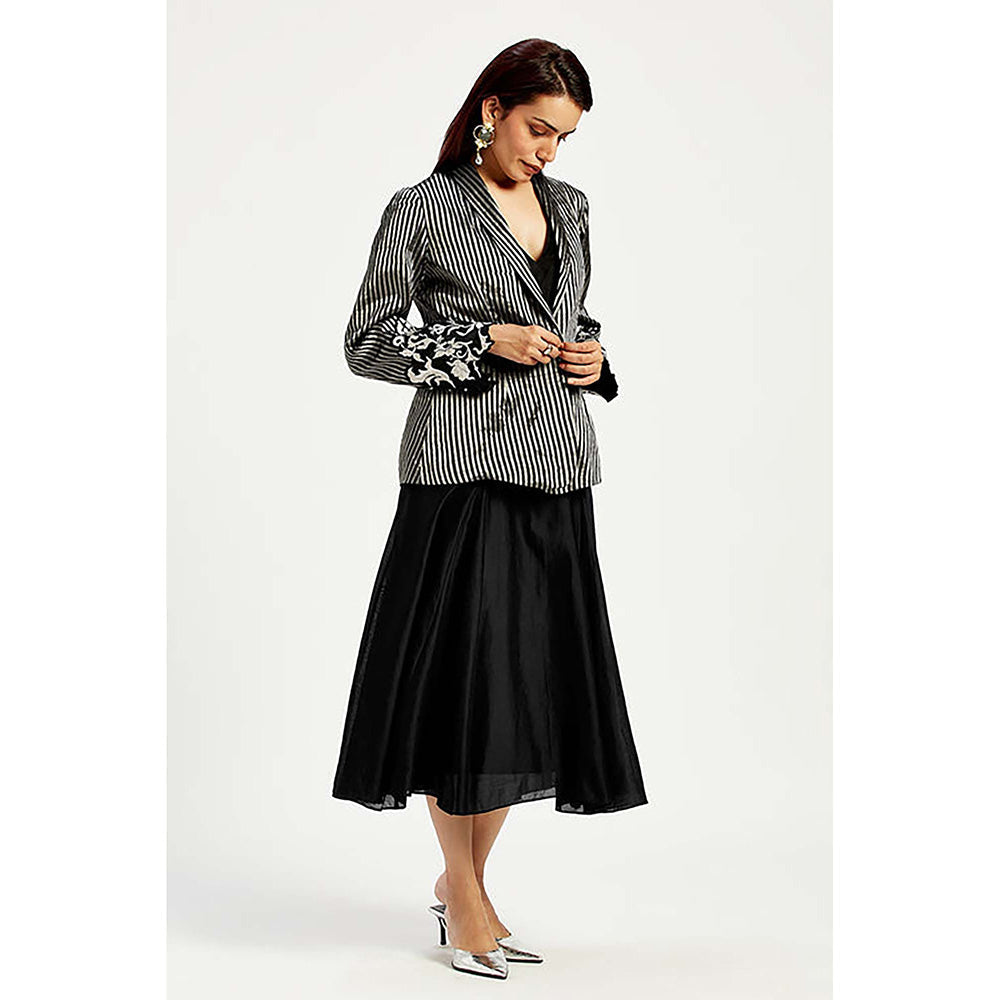 MADDER MUCH Black Cotton V-Neck Stripes Blazer With Dress