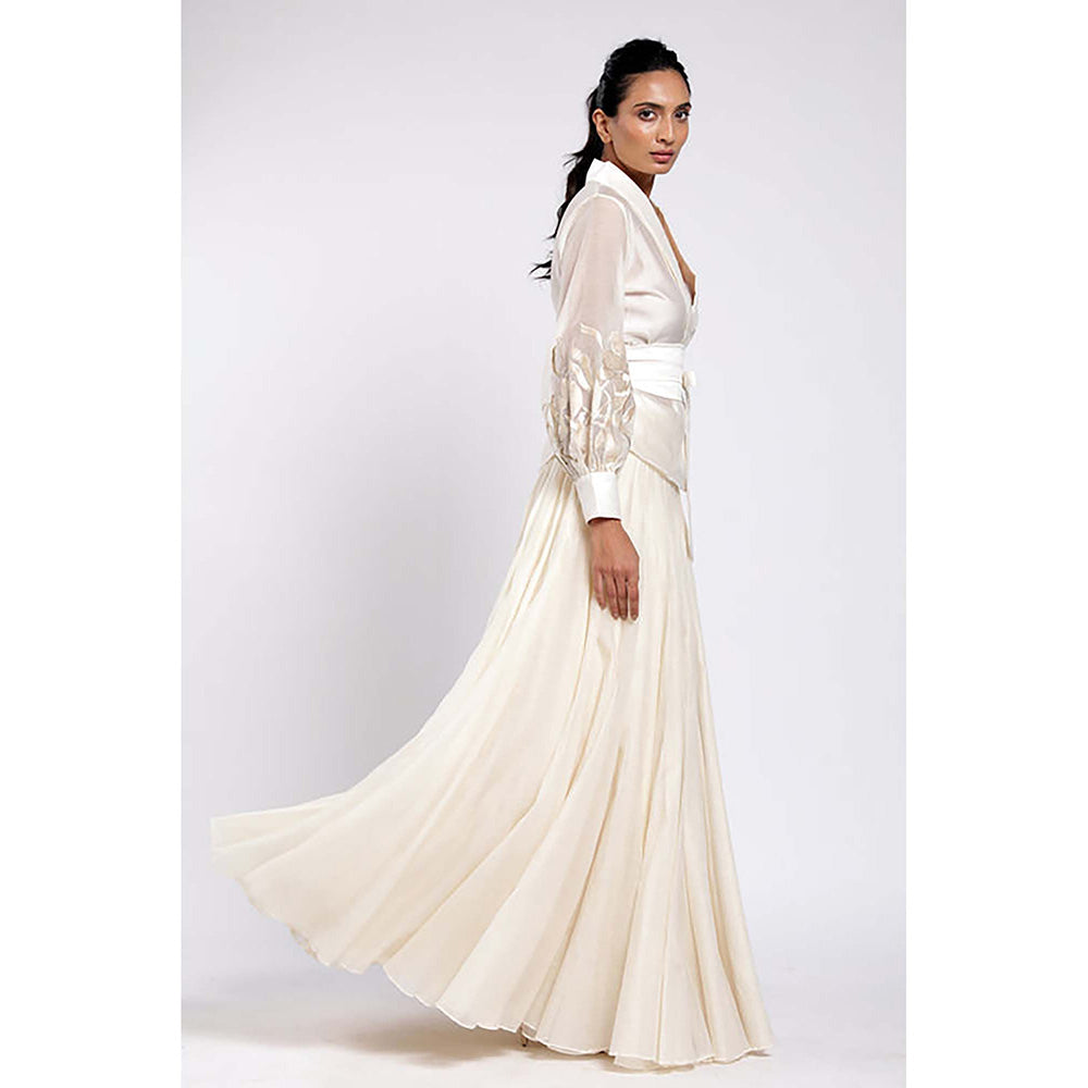 MADDER MUCH White Cotton V-Neck Solid/Plain Top With Skirt