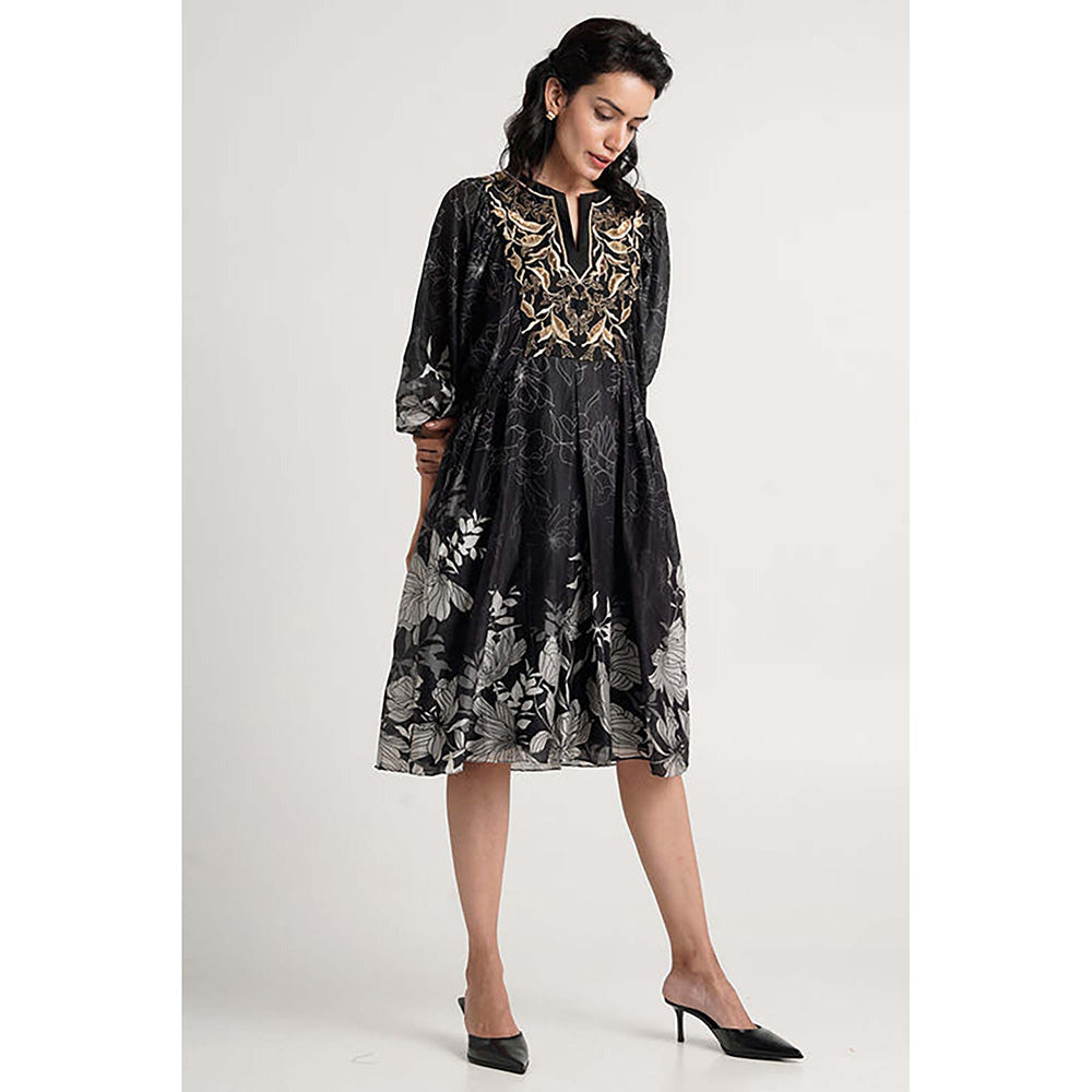 MADDER MUCH Black Cotton Round Neck Floral Knee Length Dress