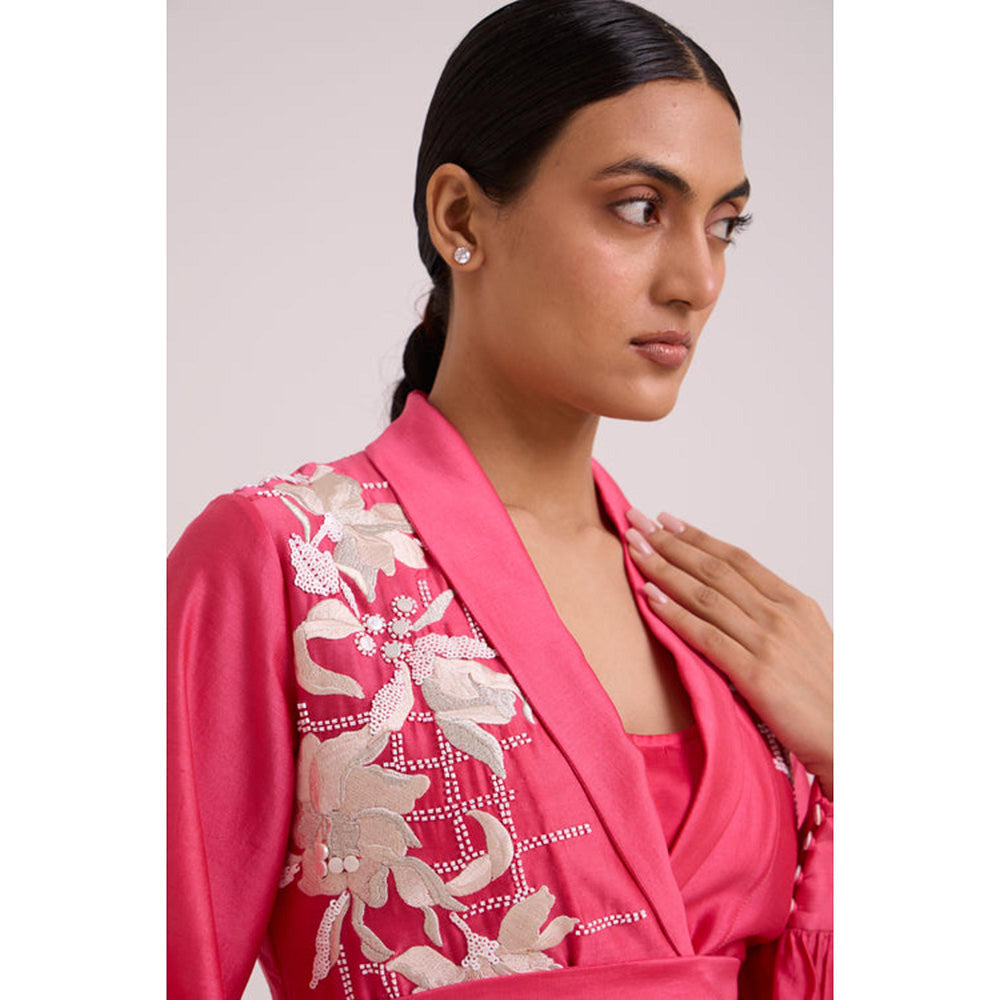 MADDER MUCH Cotton Pink V-Neck Floral Top