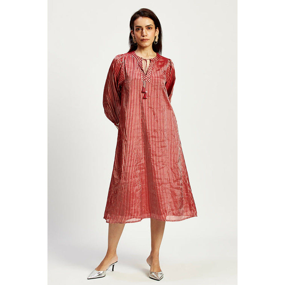 MADDER MUCH Flynn - Modest Shift Midi Dress