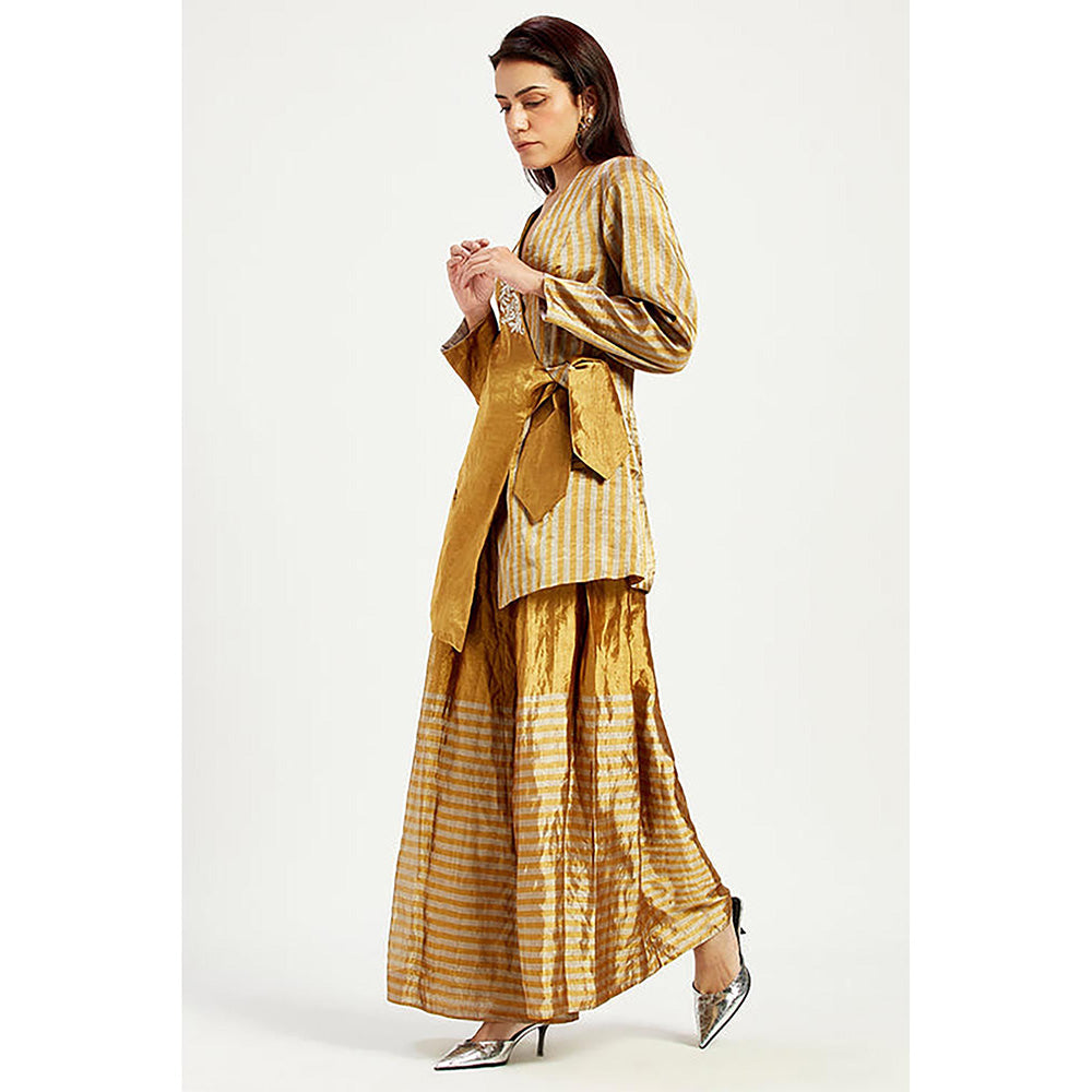 MADDER MUCH Cusco 2.0 - Golden Bow Blazer with Peeking Sun Trouser