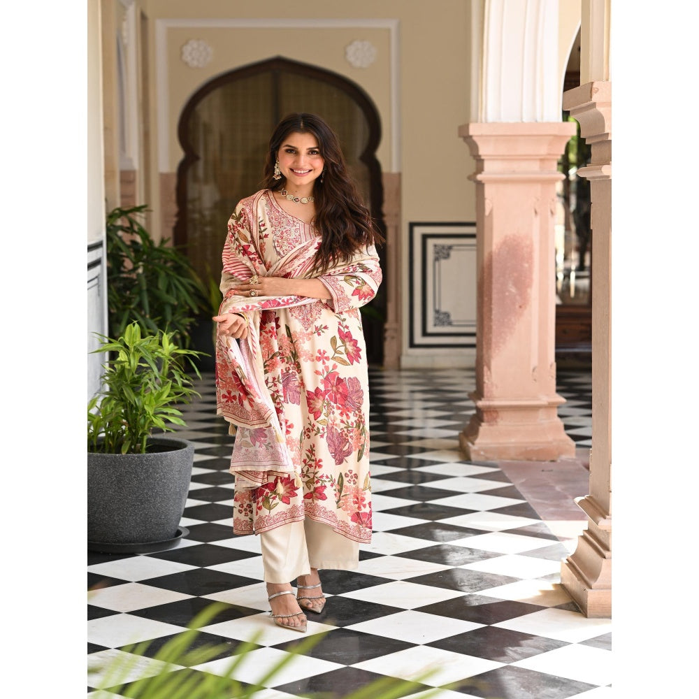 Mahee Jaipur White Floral Thread Embroidery Muslin Kurta With Pant And Dupatta