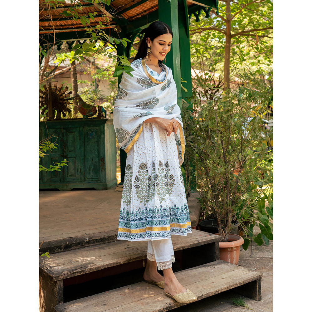 Maison Shefali Mughal White Boota Kurta with Pant and Dupatta (Set of 3)