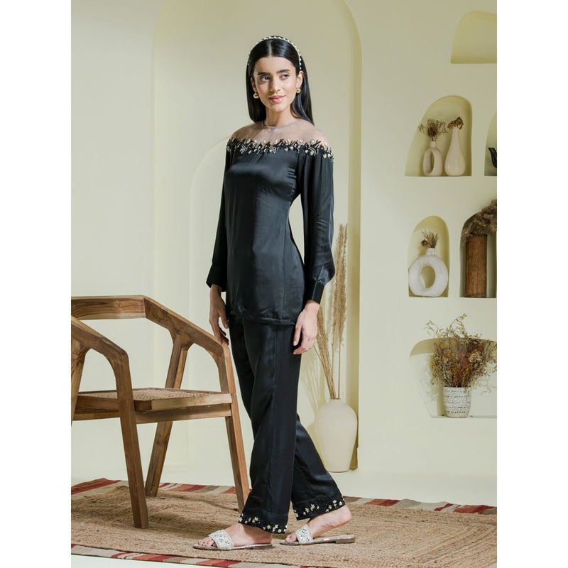 Maive Black Embroidered Co-Ord (Set of 2)