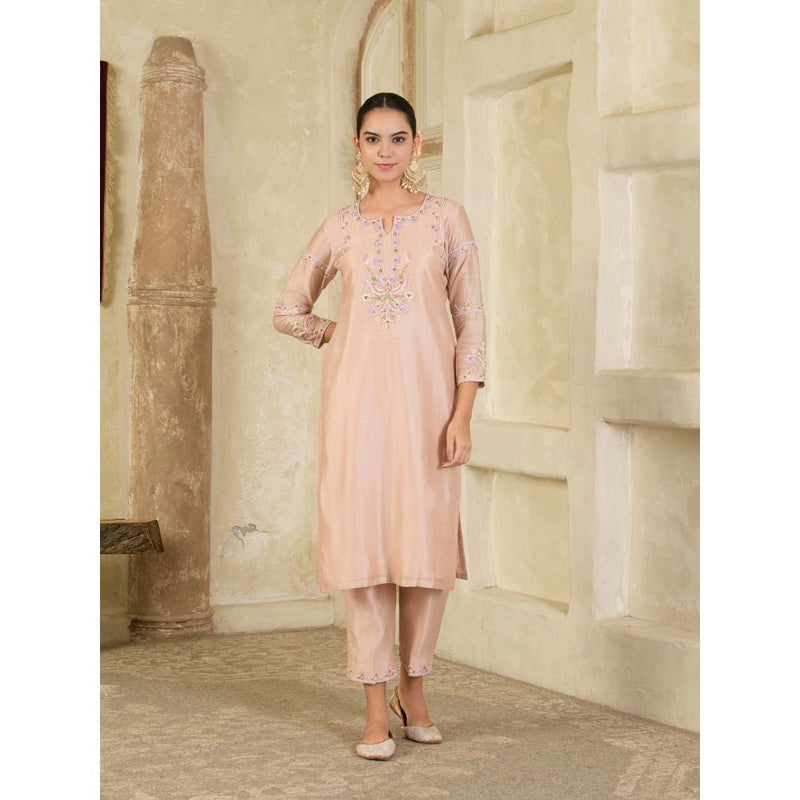 Maive Mauve Hand Embroidered Chanderi Kurta with Pant and Dupatta (Set of 3)