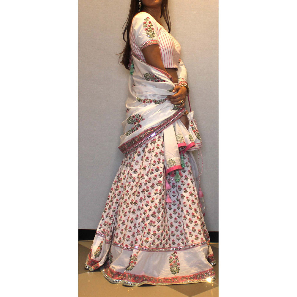 MALIKA GUPTA Alveera Floral Print Lehenga with Blouse and Dupatta Potli (Set of 4)