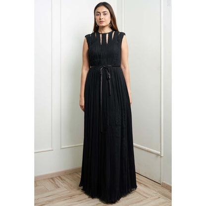 MALIKA GUPTA Black Lauren Solid Gown