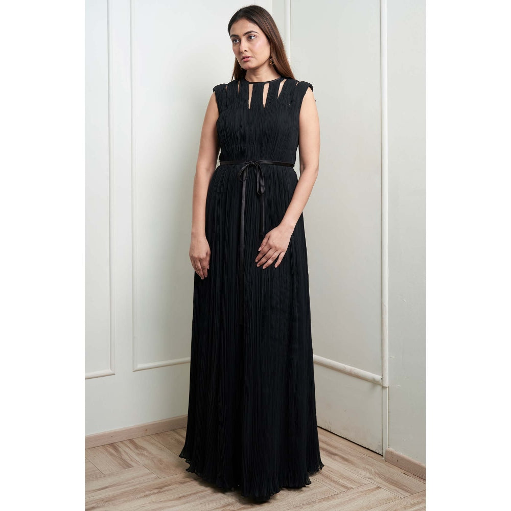 MALIKA GUPTA Black Lauren Solid Gown