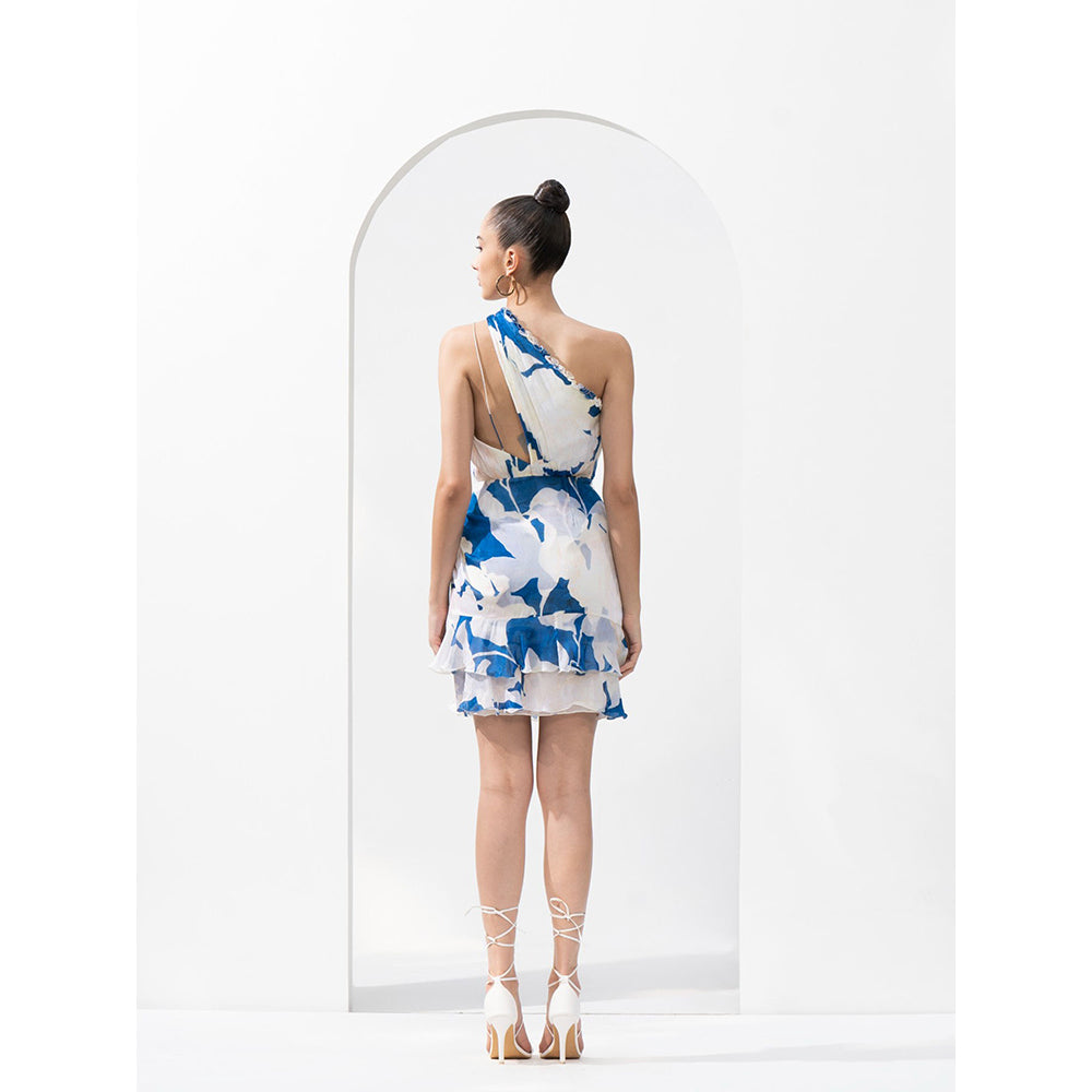 MANDIRA WIRK Mystic White Texture One Shoulder Chiffon Short Dress with Gold Accessory