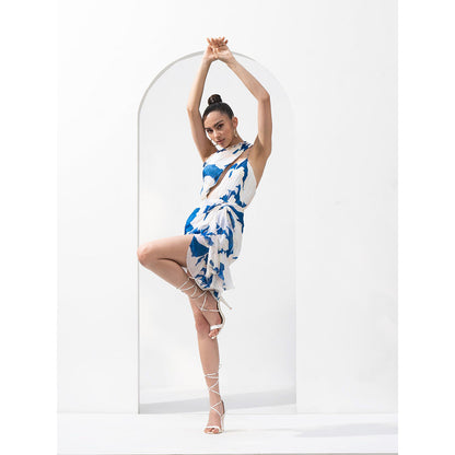 MANDIRA WIRK Mystic White Texture One Shoulder Chiffon Short Dress with Gold Accessory