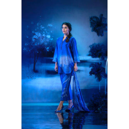 MANDIRA WIRK Women Chanderi Indigo Tunic with Pant and Dupatta