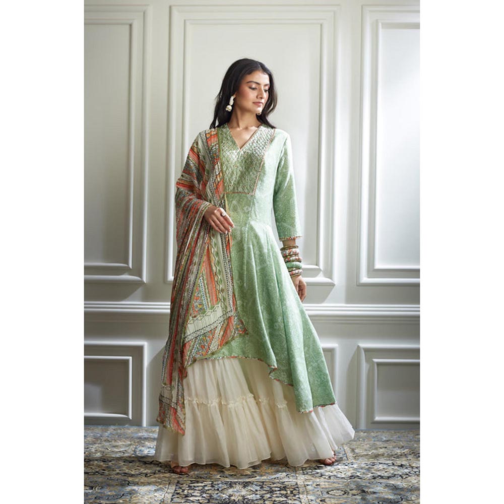 MANDIRA WIRK Women Chanderi Green Kurta with Palazzo