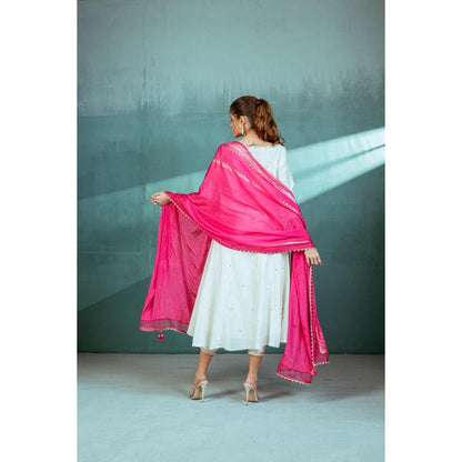 MANDIRA WIRK Women Chanderi Ivory Kurta with Pant and Dupatta