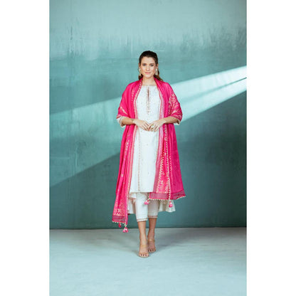 MANDIRA WIRK Women Chanderi Ivory Kurta with Pant and Dupatta