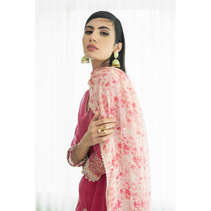 MANDIRA WIRK Women Chanderi Pink Kurta with Pant and Dupatta