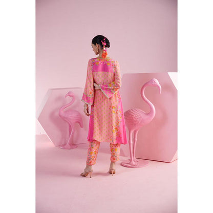 MANDIRA WIRK Women Crepe Peach Kurta with Pant