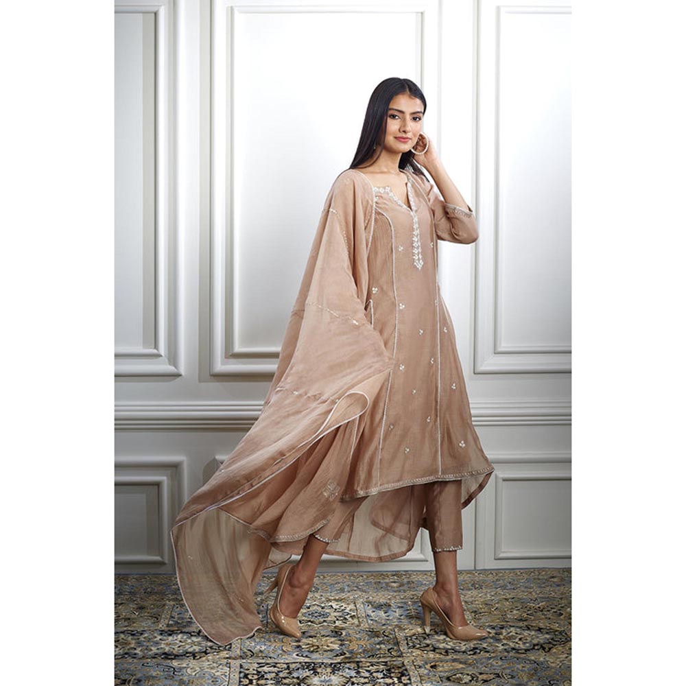 MANDIRA WIRK Women Chanderi Beige Kurta with Pant and Dupatta