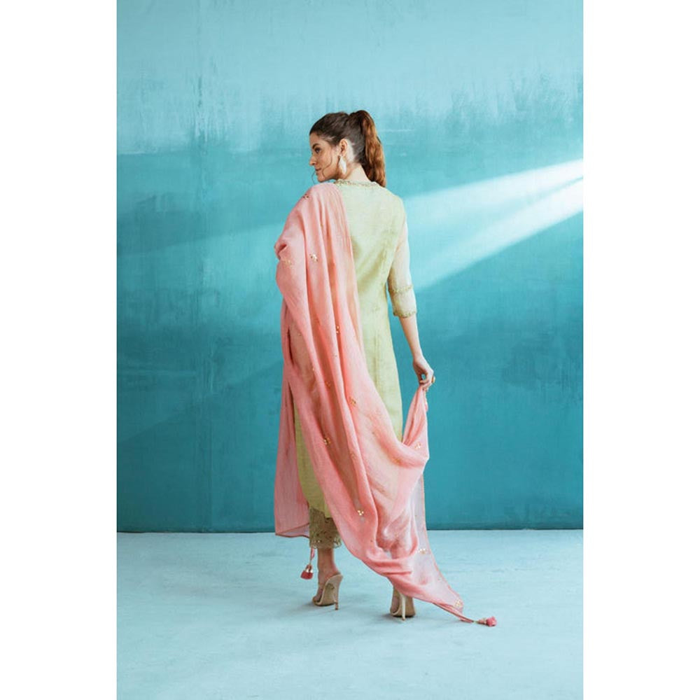 MANDIRA WIRK Women Chanderi Green Kurta with Pant and Dupatta
