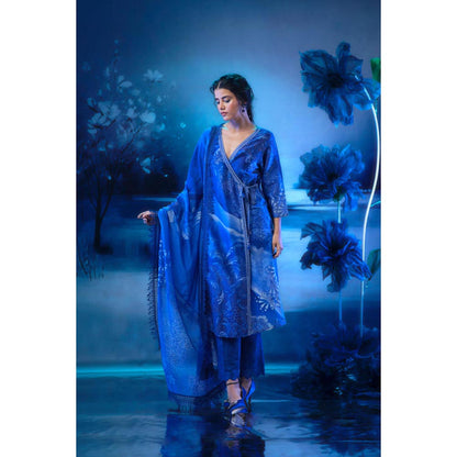 MANDIRA WIRK Women Chanderi Indigo Kurta with Pant and Dupatta