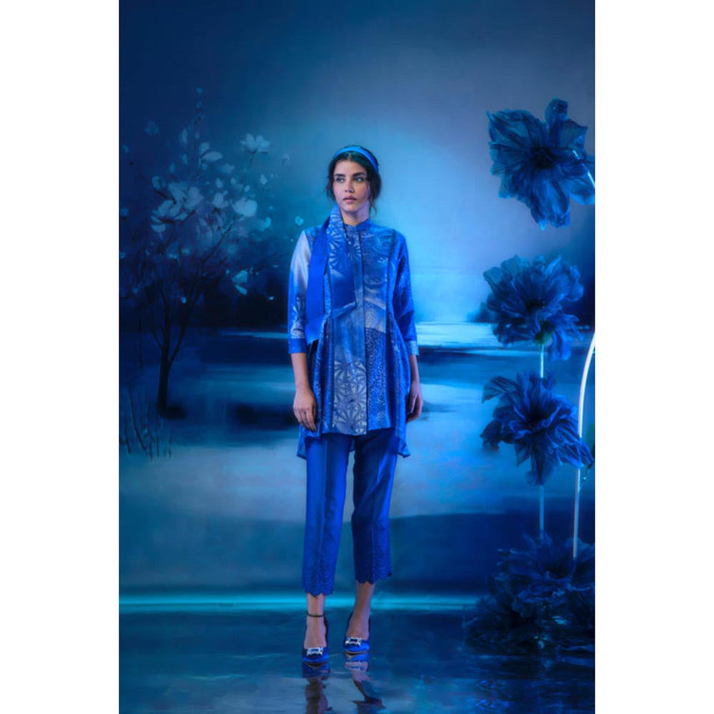 MANDIRA WIRK Women Chanderi Indigo Tunic with Pant