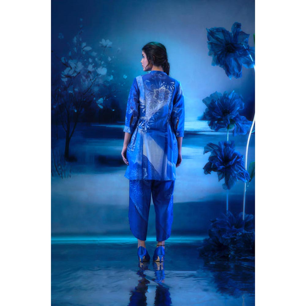 MANDIRA WIRK Women Chanderi Indigo Tunic with Pant