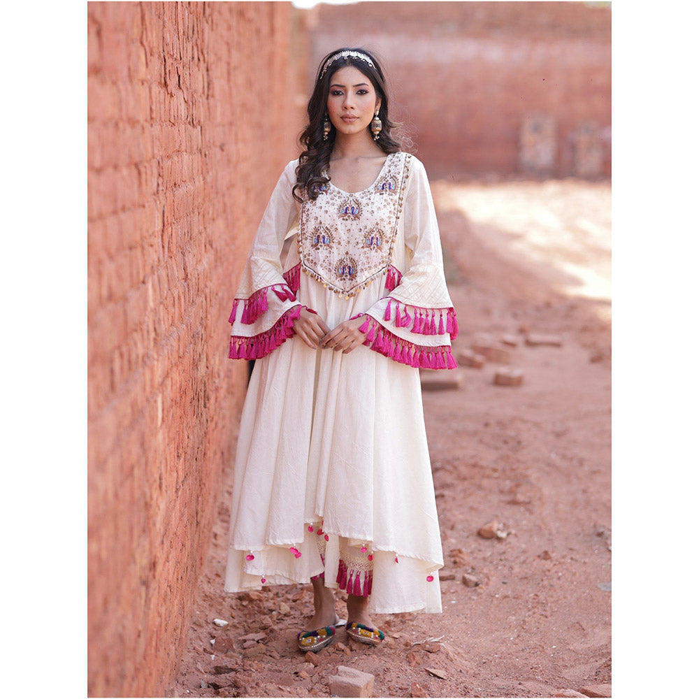 Mani Dua Khanna Flared Sleeves Ivory Kurta with Pant (Set of 2)