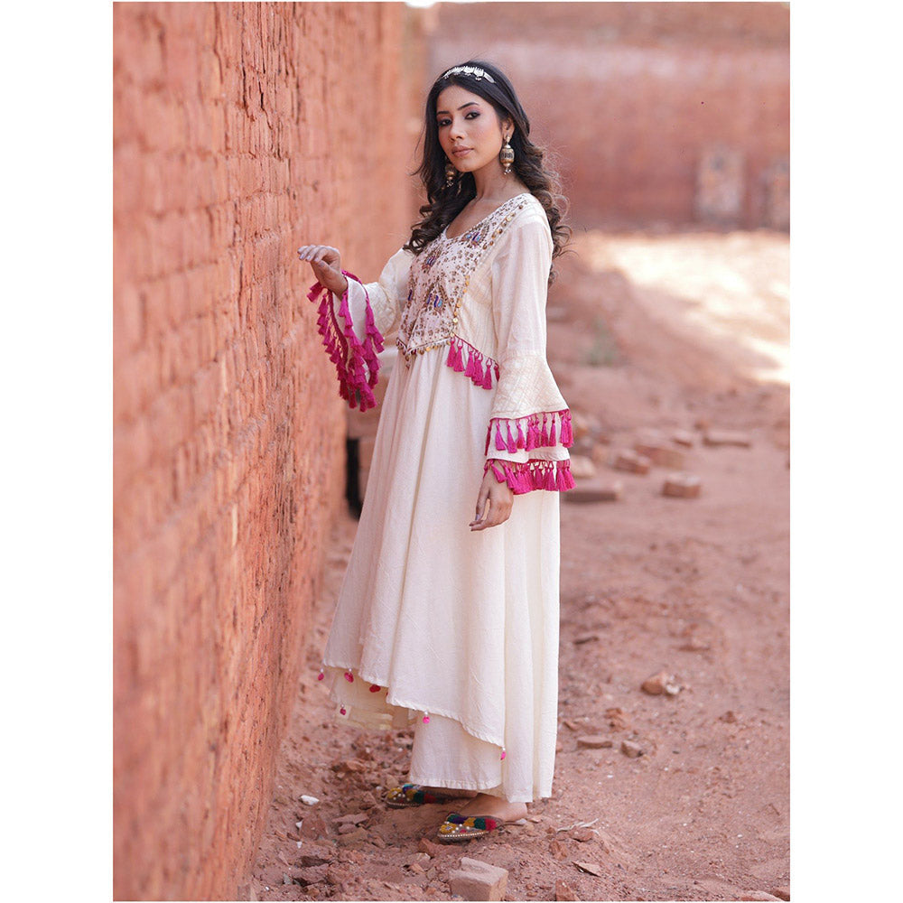 Mani Dua Khanna Flared Sleeves Ivory Kurta with Pant (Set of 2)