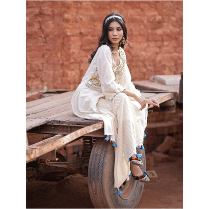 Mani Dua Khanna Coin N Shell Work Ivory Kurta with Pant (Set of 2)