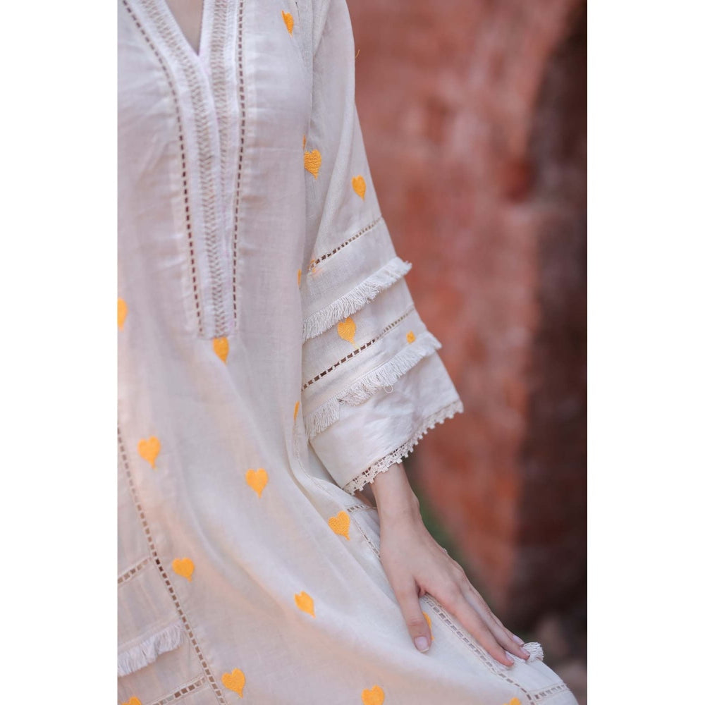 Mani Dua Khanna Saanjh Ivory Tassel Kurta with Pant (Set of 2)