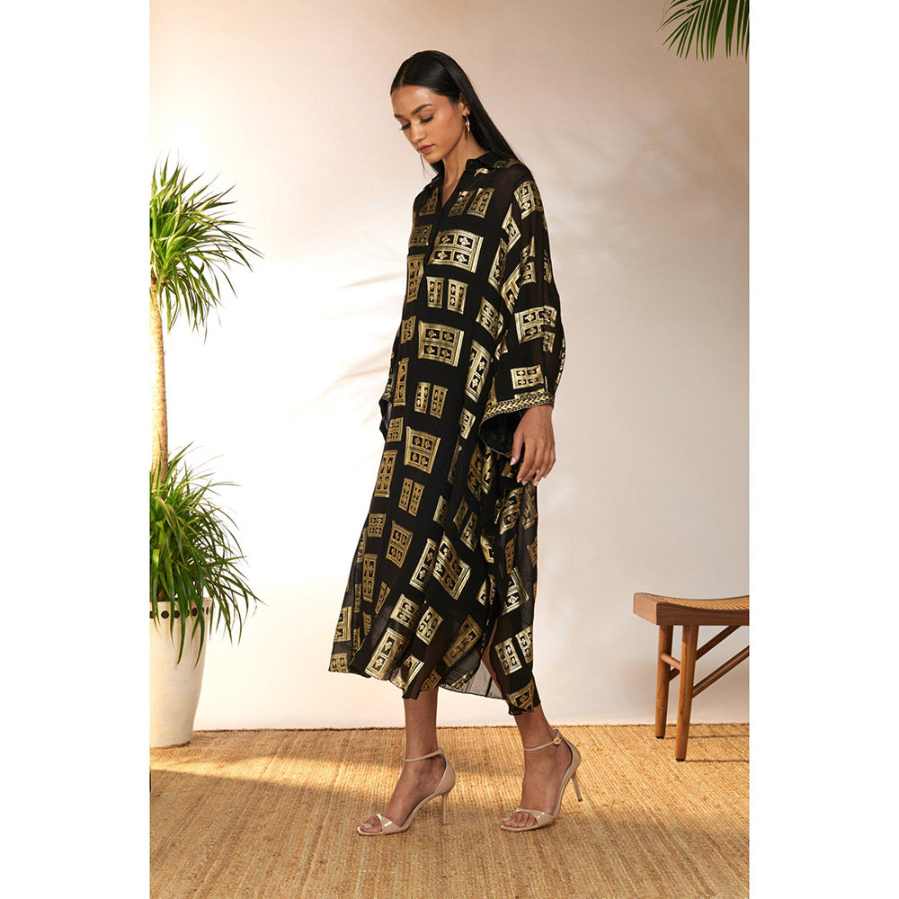 Masaba Black Open Doors Foil Collar Kaftan with Slip (Set of 2)