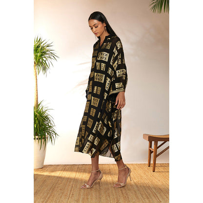 Masaba Black Open Doors Foil Collar Kaftan with Slip (Set of 2)