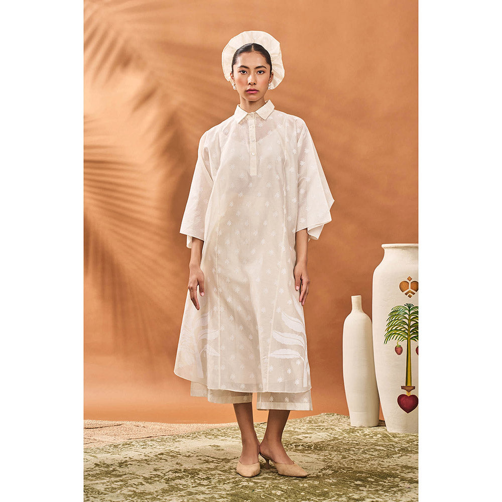 Masaba White Chander Trellis Palm Kurta with Inner and Pant (Set of 3)