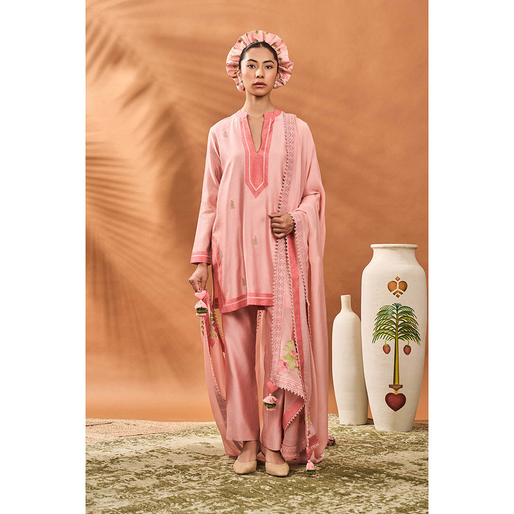Masaba Pink Meadow Kurta with Pant and Dupatta (Set of 3)