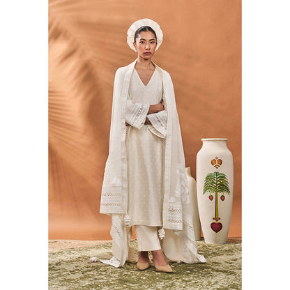 Masaba Ivory Kurta with Pant and Dupatta (Set of 3)