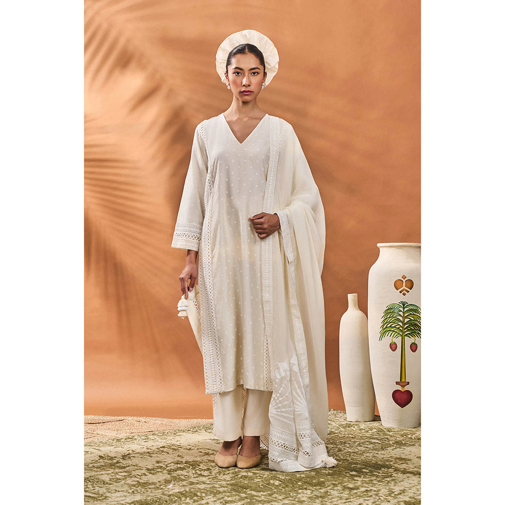 Masaba Ivory Kurta with Pant and Dupatta (Set of 3)
